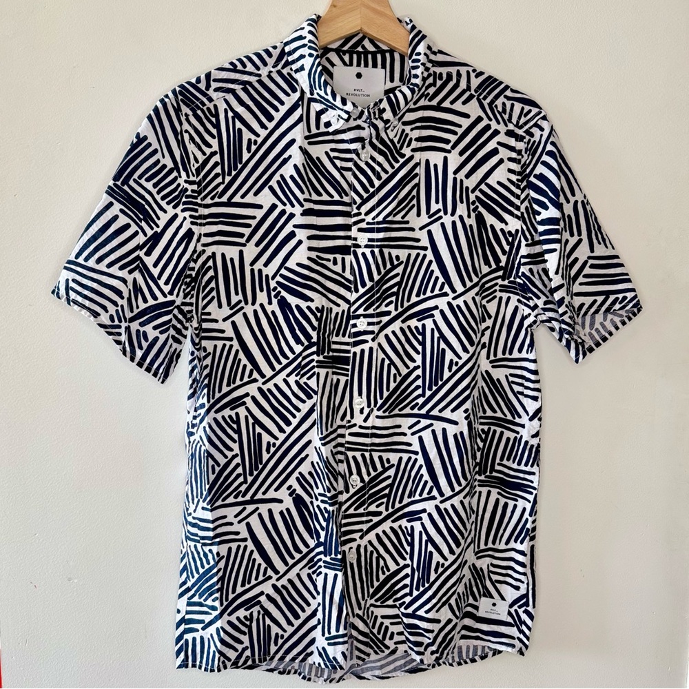 RVLT REVOLUTION SCANDINAVIAN STREET FASHION Men’s Size MED Cotton Graphic Shirt